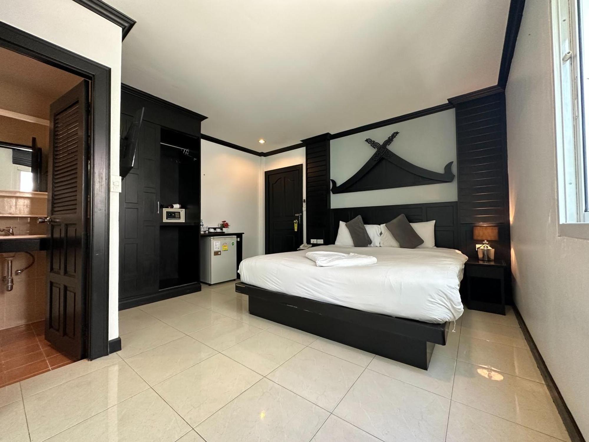 Hallo Patong Hotel Quarto foto